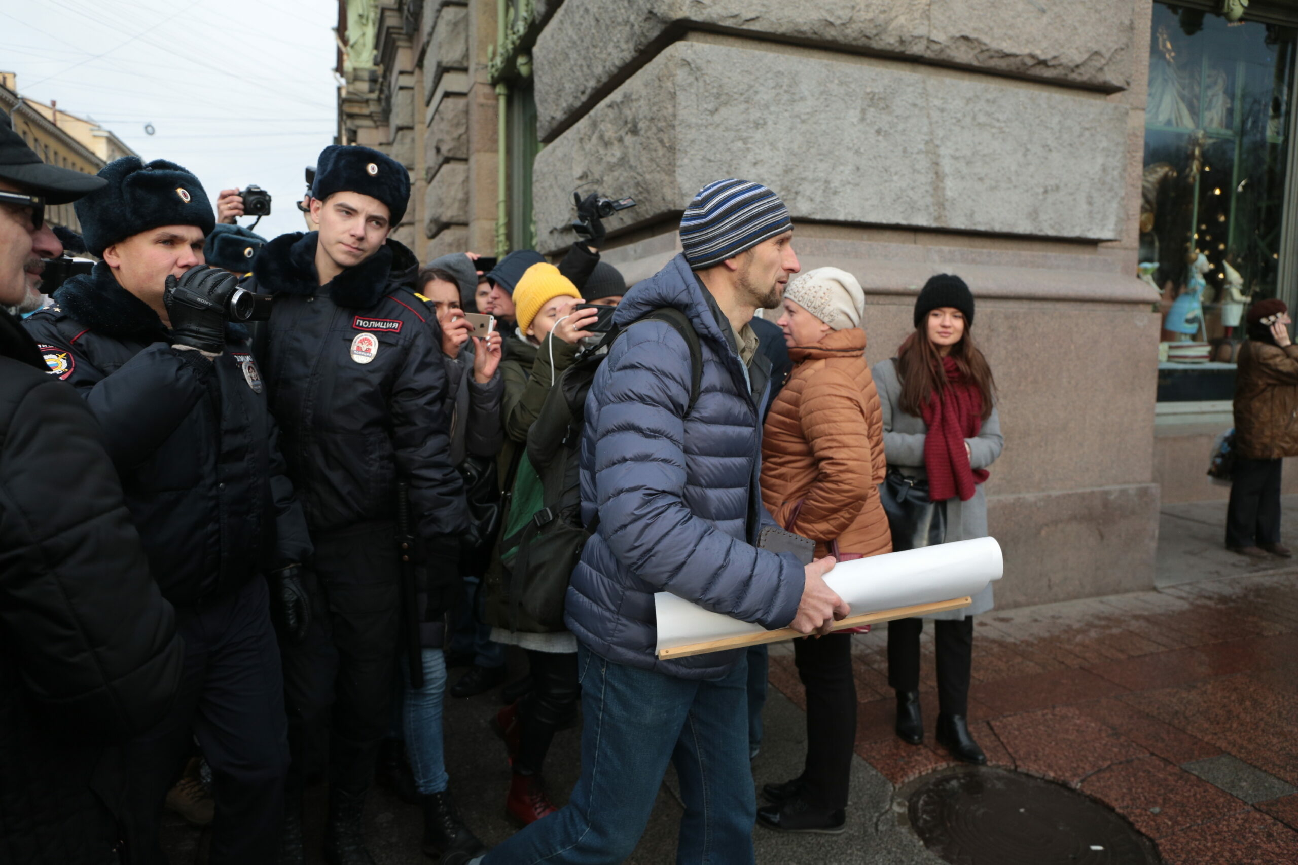 Кошичкина полиция. Митинг. Несанкционированный митинг. Стихийный митинг.