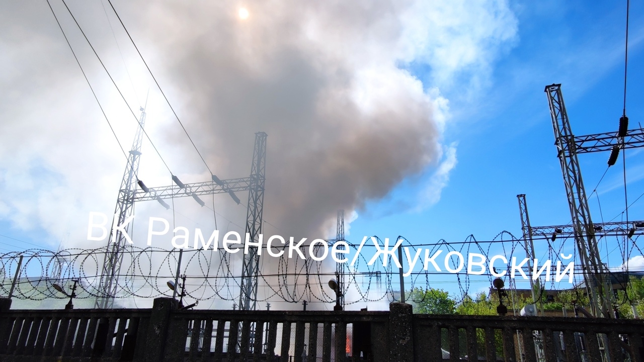Пожар в жуковском цаги. Что сейчас взрывается в жуковском. Пожар в подмосковье сейчас. Загорский оптико механический завод в сергиевом посаде. Что сейчас взрывается в жуковском.