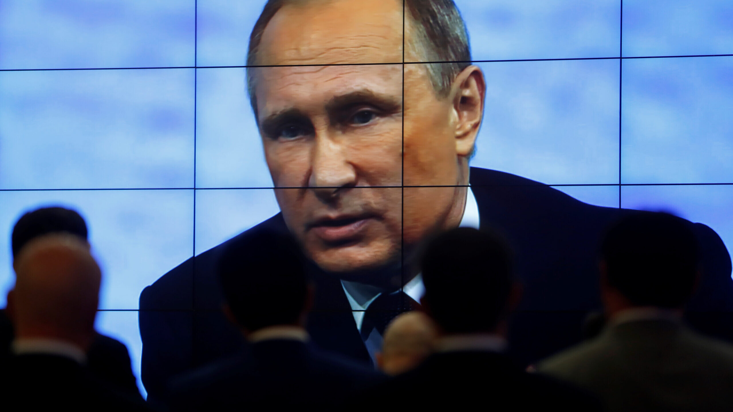 Шутка Путина о «начальстве» вызвала смех у зрителей пленарного заседания