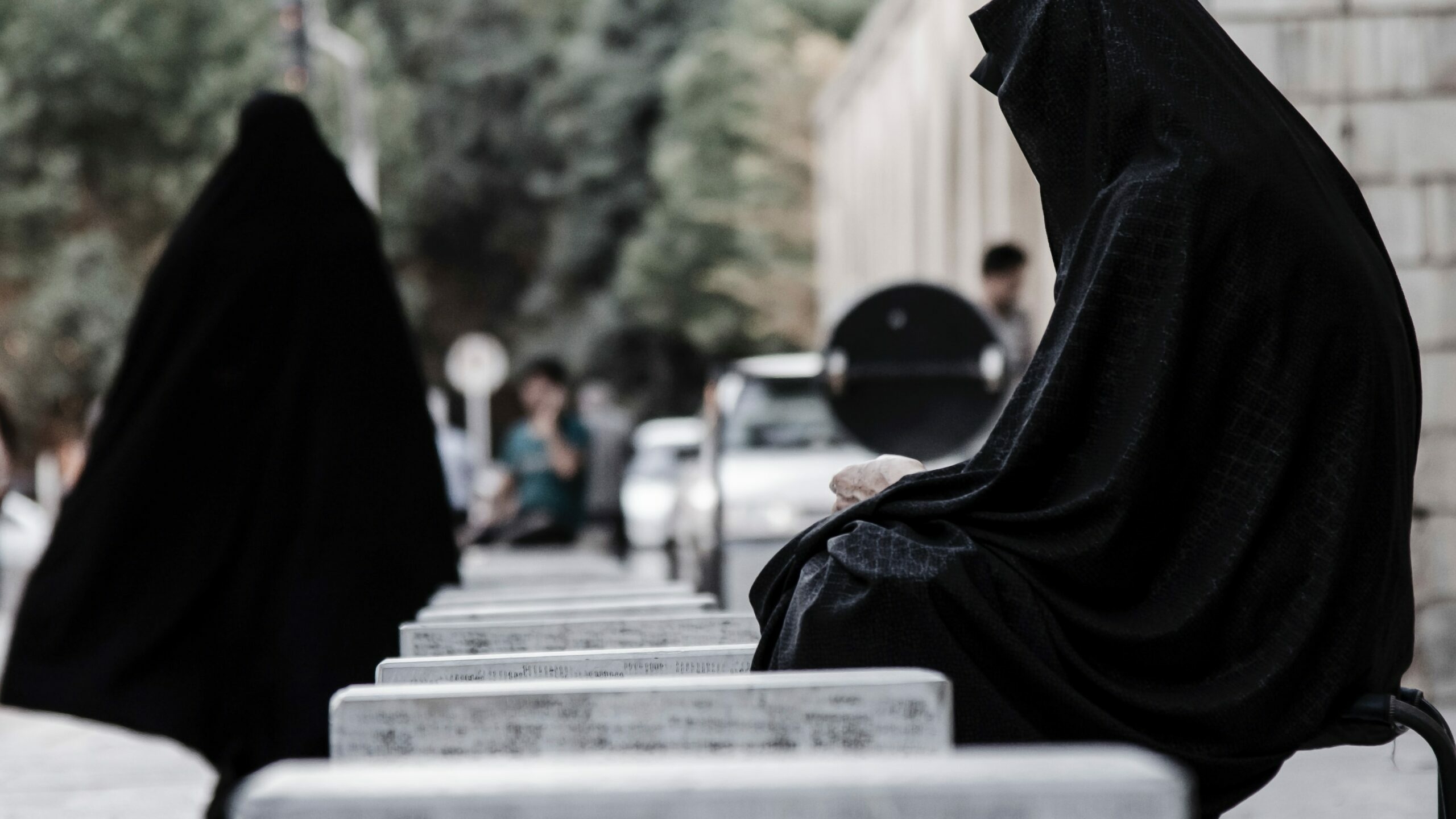 В Иране упразднили полицию нравов и задумались об отмене хиджабов