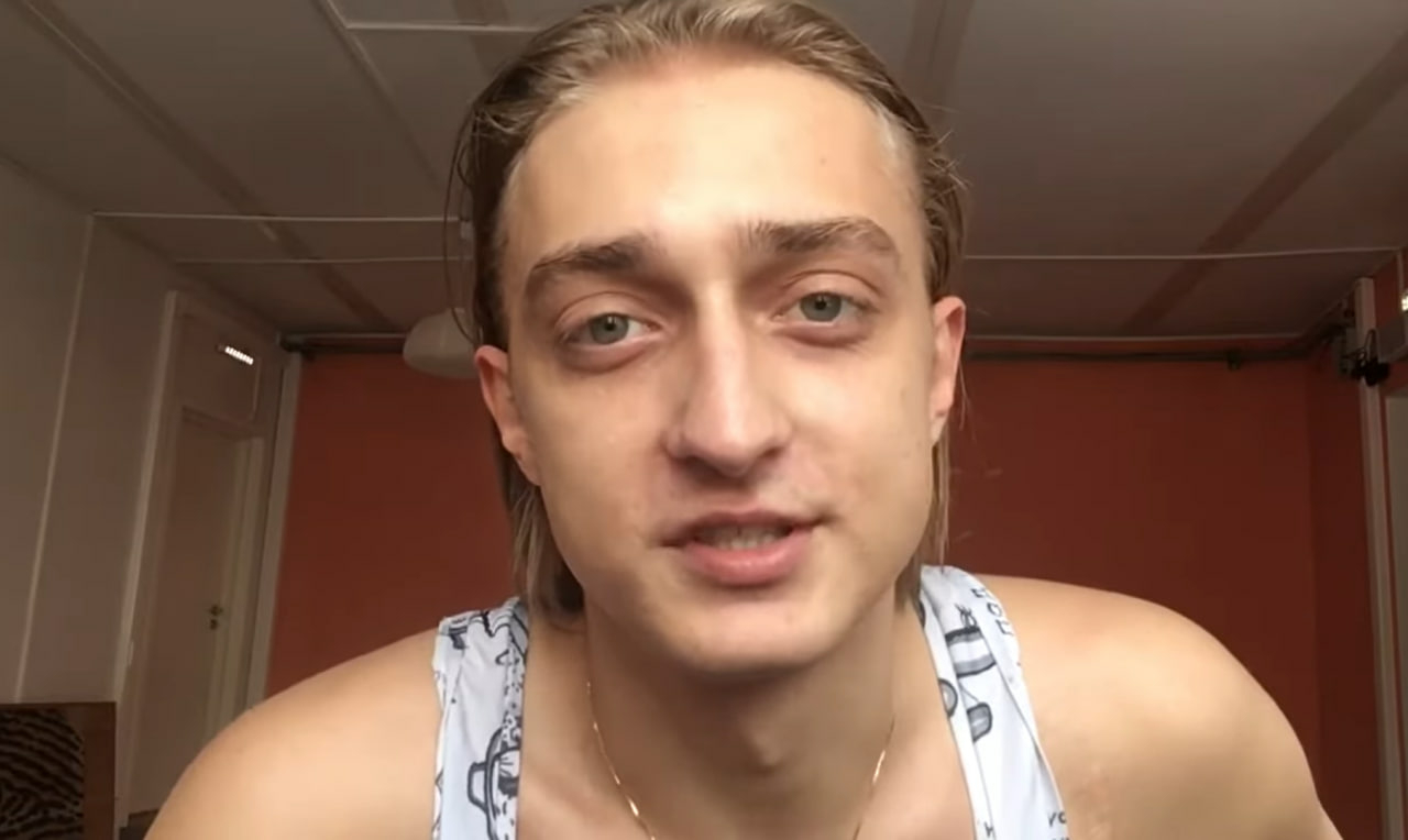 В 27 лет умер актер Кирилл Турутин, учившийся у петербургского ...