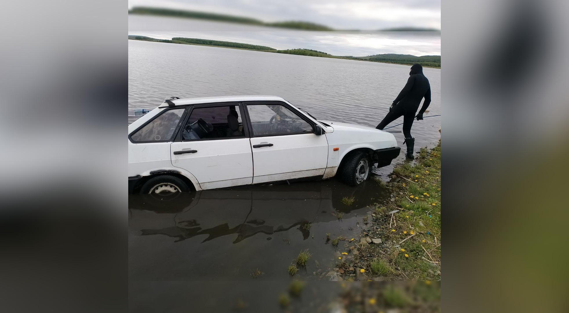 Выжил только один: рыбаки ушли под воду на «девятке» в озере под Челябинском