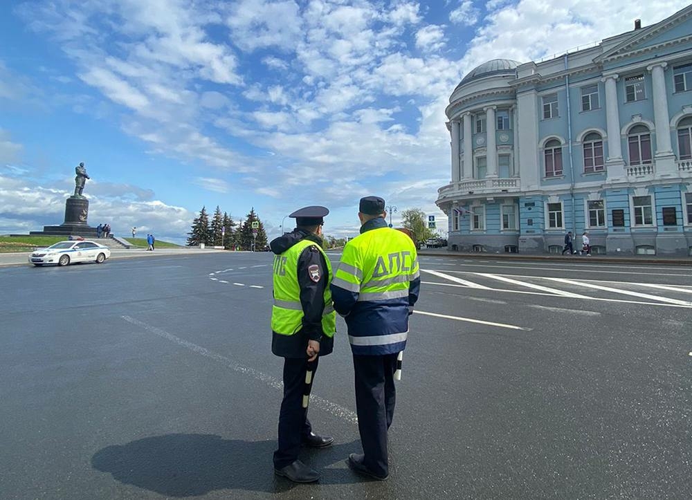 Комтранс Петербурга показал на примере, как общаться с представителями ...